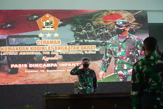 708 Siswa Diksarcab Infanteri Dapat Pengarahan Dari Dankodiklatad